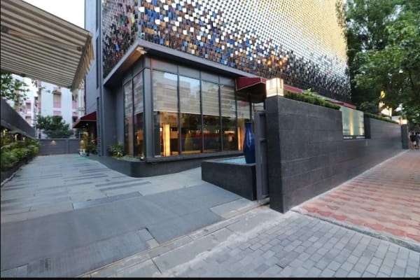 Hotel Gallery 67