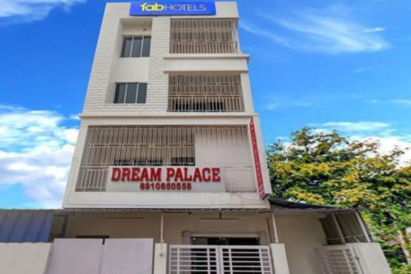 FabHotel New Dream Palace
