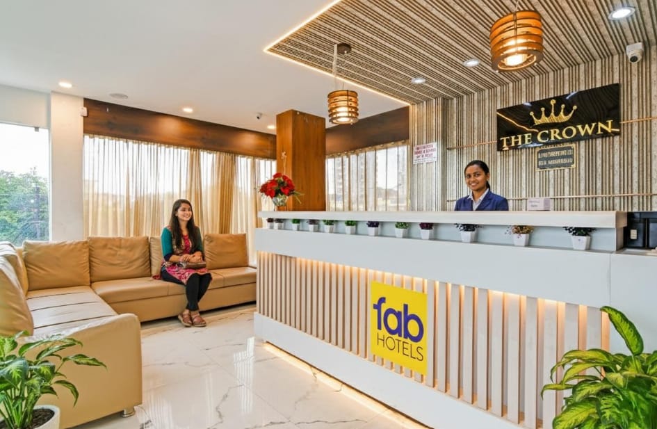 FabHotel The Crown Hotel