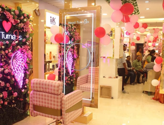 Head Turners Salons