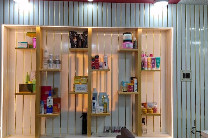 Beauty Box Beauty Salon, Makeover Studio & Academy