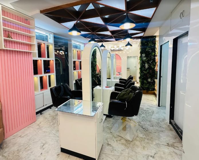 TGF GOLD FAMILY SALON