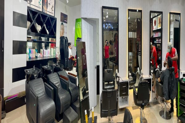 Jawed Habib Hair & Beauty Salon