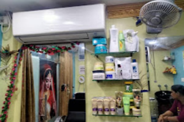 Royal glow Ladies beauty parlour & makeover