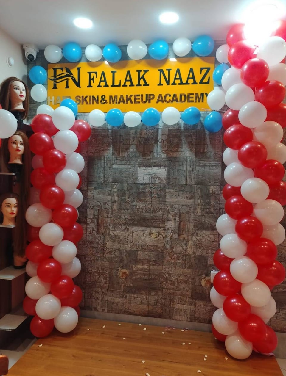 Falak Naaz Salon