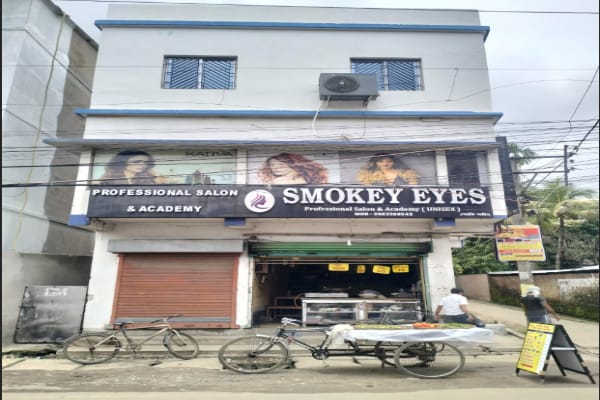 Smokey Eyes Salon and Academy