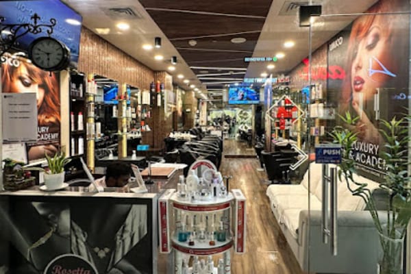 Unico Salon Academy - Best Beauty Parlour in City Centre 2 | Unisex Salon in New Town