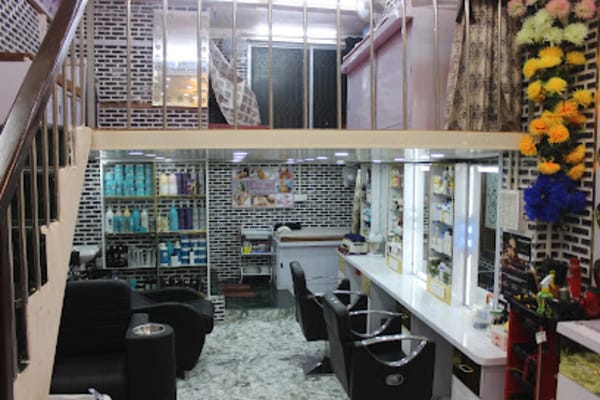 Ayesha Make Up Studio