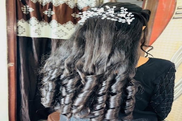 Yashika Makeup Artist and Hairstylist