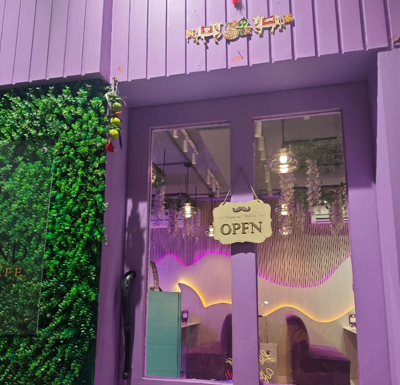The Purple Blend Cafe