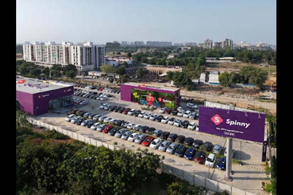 Spinny Car Hub | City Center 2 Mall, Kolkata