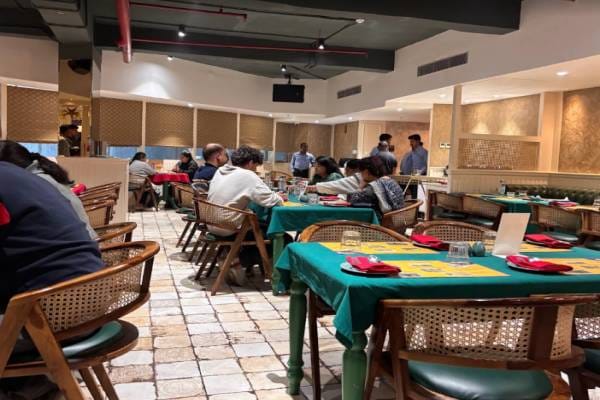 Food & Restaurant