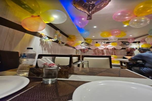 Food & Restaurant