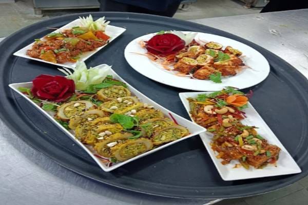 Food & Restaurant