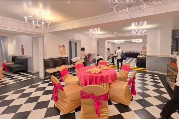 Food & Restaurant