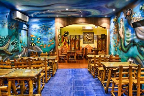 Food & Restaurant