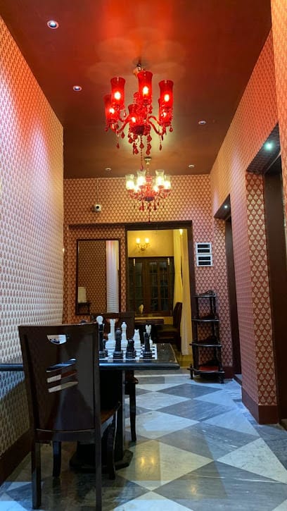 Mann-O-Salwa dining