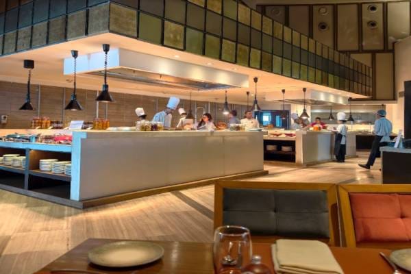 Food & Restaurant