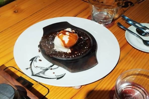 Food & Restaurant