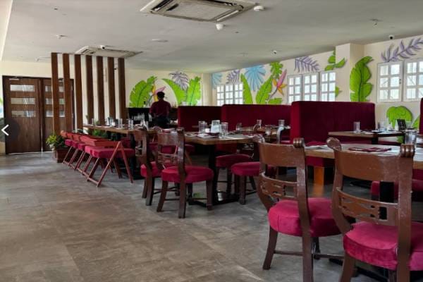 Food & Restaurant
