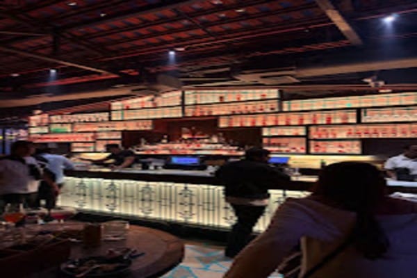 LMNOQ Skybar