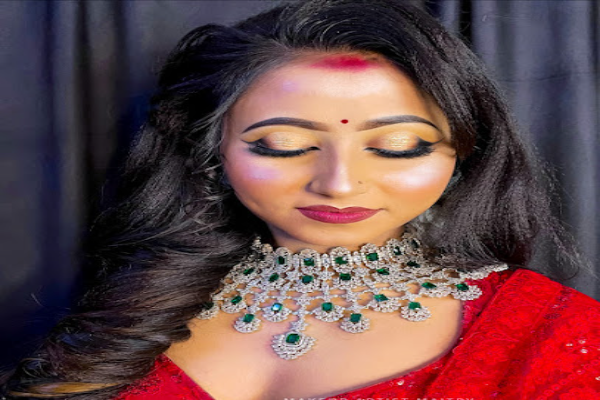 Makeup Artist Maitry