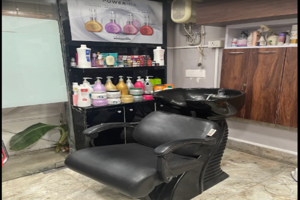 Monalisa ladies salon L’Oréal professional ‍ ️ & Makeup Studio