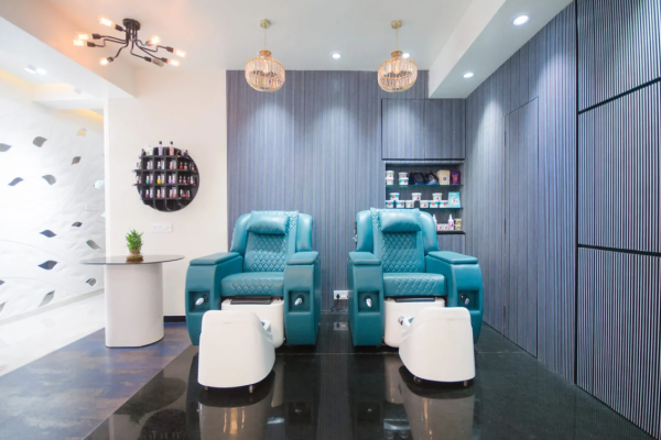 Glamorous Ladies Salon
