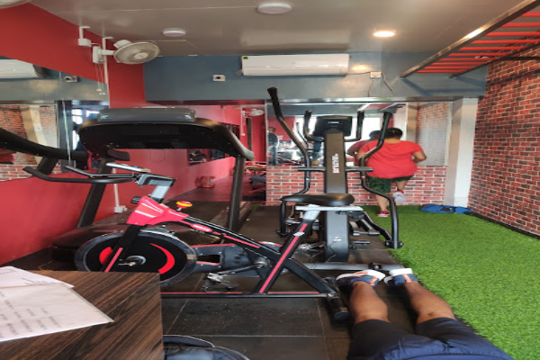CROSSFIT FITNESS STUDIO